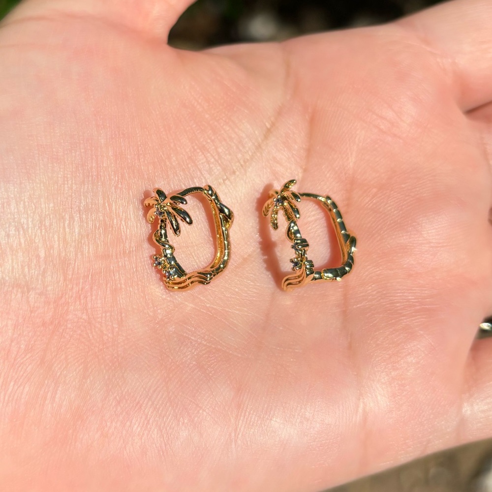 18K Gold Plated Stainless Steel Palm Tree with Blue Diamonds Hoop Earrings - Picture 6 of 6
